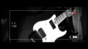 В твоем парадном темно