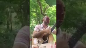 Магомед Лукманов на гитаре