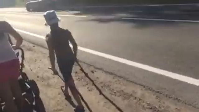 Аня Заготавливает дрова смотреть онлайн