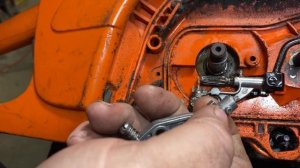 Husqvarna 455 Rancher Chainsaw oil pump repair/replacement.