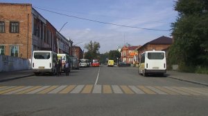 Бийчанку зажало дверями при посадке в автобус ("Будни", 19.09.23г., Бийское телевидение)