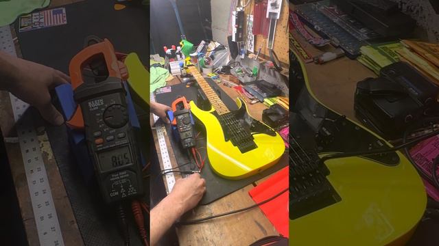 1991 Ibanez RG550 DY pickups - V1, S1, V2 and 1992 Ibanez RG550 PN - V7, S1, V8 (HSH configuration) смотреть онлайн