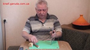 Дал таркари из зелёной чечевицы и овощей.