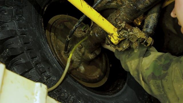 Как одному прокачать тормоза на Ниве. Приспособление для прокачки тормозов одному.