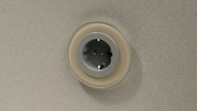 Электрическая розетка DeLUMO смотреть онлайн