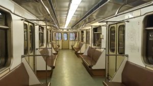 Пустой вагон в московском метро
