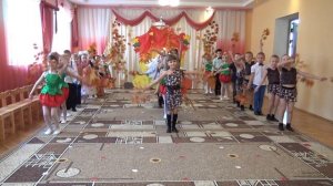 Танец-вход "Чудная пора - осень!" (общий) в детском саду (подг. гр.)