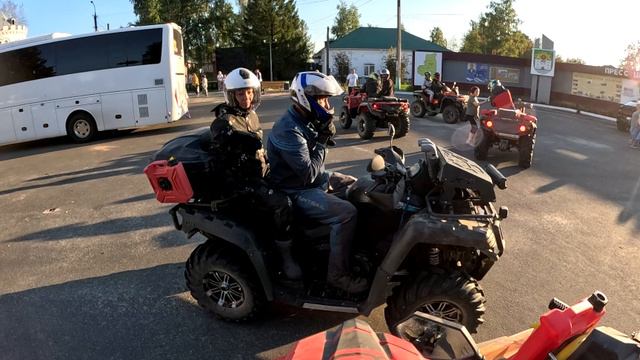 Семейный поход в замок Шереметевых на квадроциклах AODES, CF MOTO, РМ и BRP