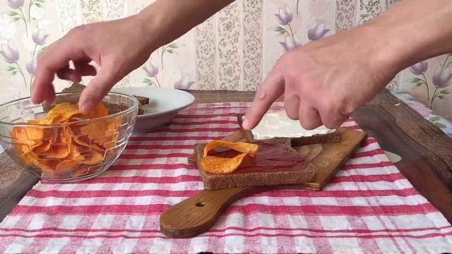 Сэндвич за три минуты. Клаб-сэндвич с чипсами. Простой и вкусный перекус