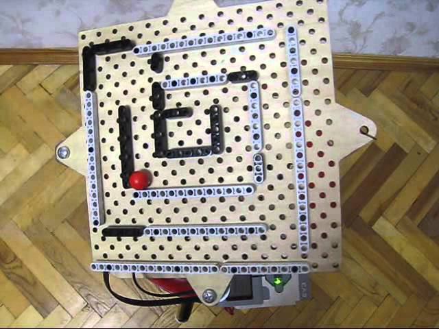 Lego EV3 labyrinth bot