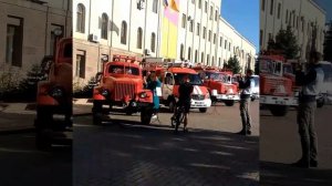 Парад пожарной техники.