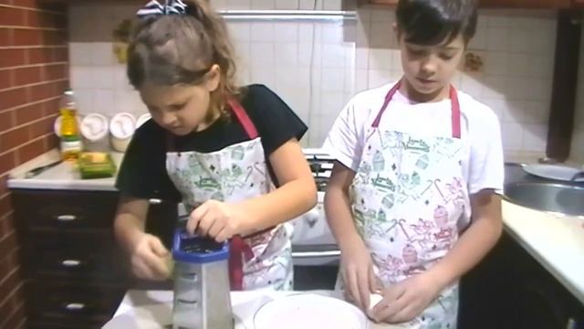 Салат "Царский" ещё один салат на новогодний стол. По-настоящему ПРАЗДНИЧНЫЙ салат! Икра! Креветки смотреть онлайн