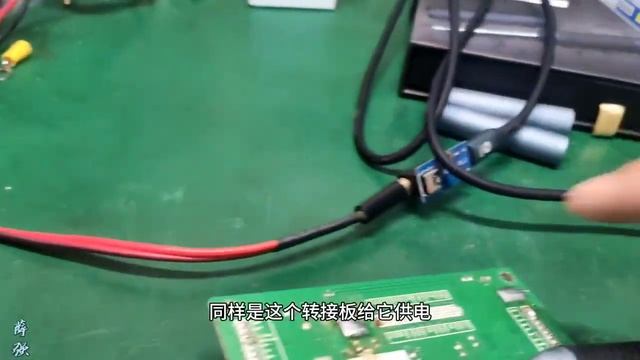 两款迷你便携电烙铁有啥区别？该怎么选？来对比一下#电烙铁 смотреть онлайн