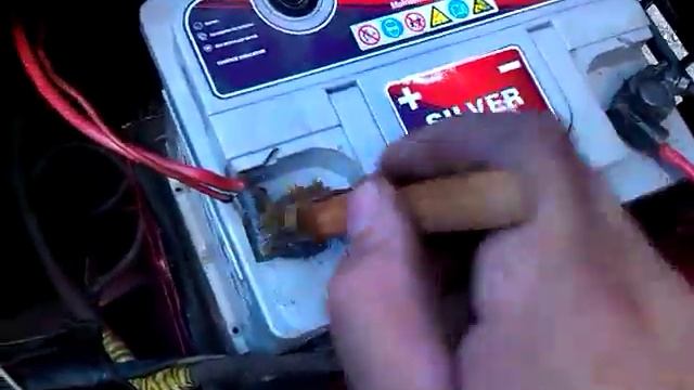 Чем смазать клеммы аккумулятора? смотреть онлайн