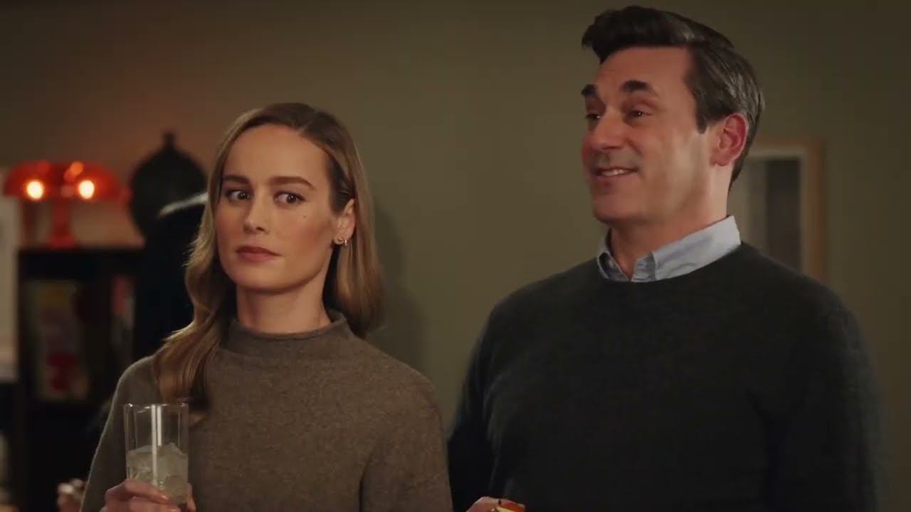 Бри Ларсон х Пит Дэвидсон из подборки лучших роликов Superbowl LVII по версии Кураж-Бамбей) смотреть онлайн