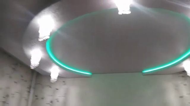 ВИДЕООТЗЫВ С МОНТАЖА МНОГОУРОВНЕВОГО ПОТОЛКА С ПОДСВЕТКОЙ НИЖНИЙ смотреть онлайн