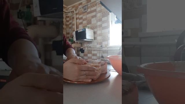 Как сделать из круглого торта сердечку