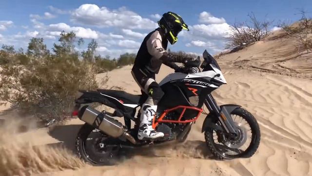 KTM Super Adventure 1290 2×2 смотреть онлайн