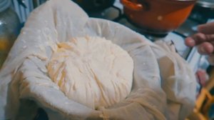 Самый простой и дешевый рецепт как сделать сливочный крем сыр Филадельфия из кефира самостоятельно