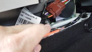 Розетка на 12V в багажник Рено Аркана/Renault Arkana