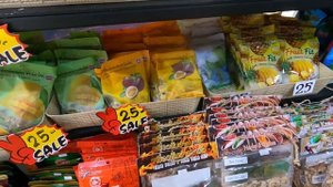 Пхукет! Тайланд! Ночной рынок Ката. Нашли магазин с лучшими ценами. Ассортимент, цены. Пляж Ката.