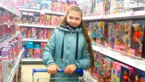 ЗАКУПАЕМСЯ В ДЕТСКОМ МИРЕ[official video]@Dayanatv2022