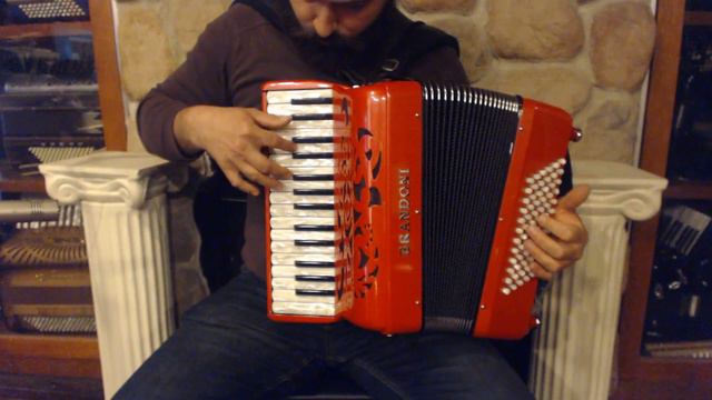 BRANPICRD - Cherry Red Brandoni Piccolo Piano Accordion MM 30 72 $2499 смотреть онлайн