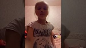 Челендж щекотка！8 часть.Что то пошло не так,сломалась кровать?