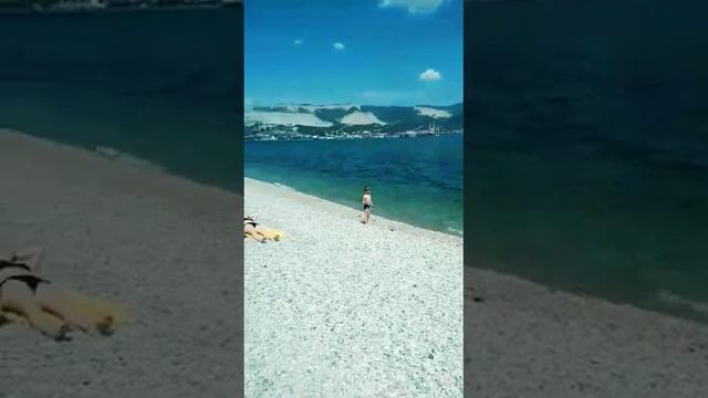 МОРЕ ПЛЯЖ ВОТ И ЛЕТА НАЧИНАЕТСЯ ЖАРА🏊♀️🏖 НОВОРОССИЙСК НАЖМИТЕ НА ЭКРАН ДВА РАЗА