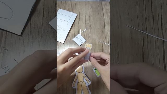 РАСПОКОВКА БОЛЬШОГО БУМАЖНОГО СЮРПРИЗА С РОБЛОКС смотреть онлайн