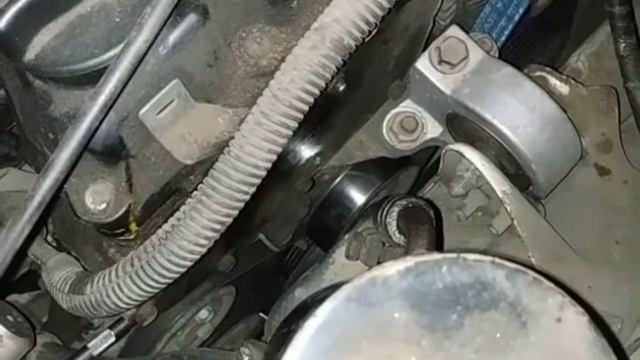 как натянуть ремень генератора nissan cube az10 2000г снять ремень генератора смотреть онлайн