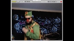 Клоун Бебей танцует под Вангеров