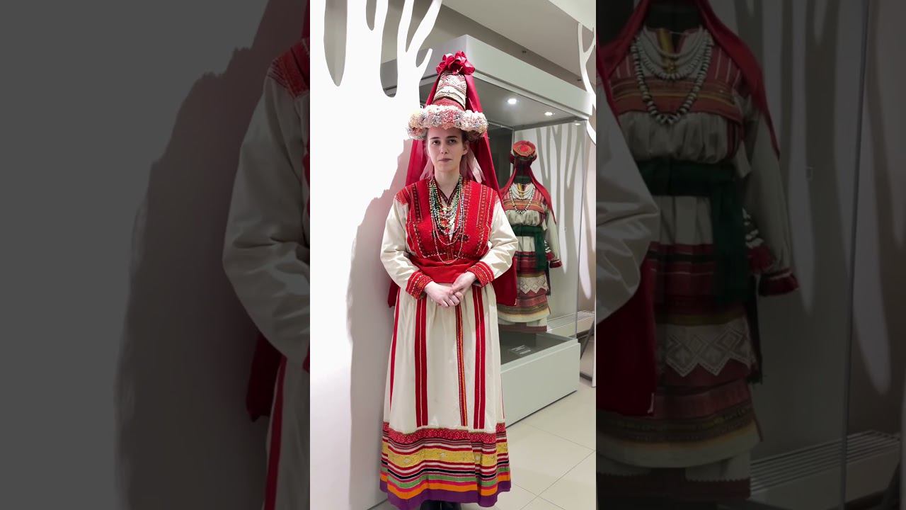 Примерка традиционного костюма.    #мода