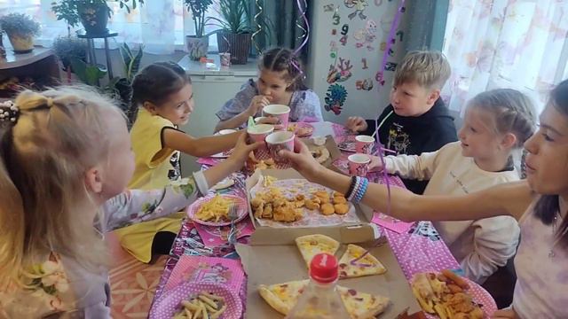 День Рождение! / Лизе- восемь лет ! / Наш Праздник / смотреть онлайн