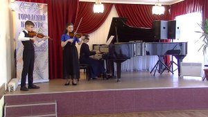 Дуэт скрипачей Немцов Илья и Христонько Любовь. И.  Брамс "Венгерский танец"