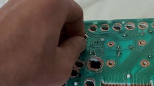 Как отремонтировать контакты лампочек на панели приборов у Киа Кларус  1999 года .