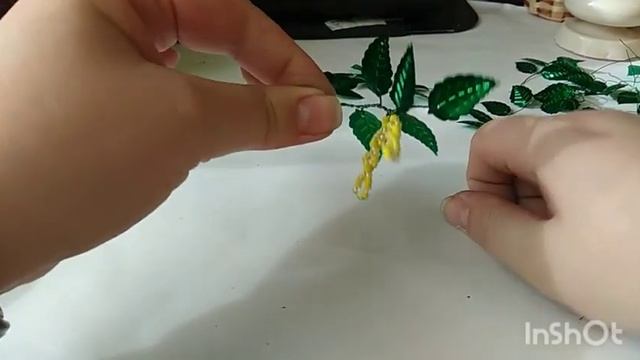 Весенняя береза из бисера и пайеток. Деревья из бисера для начинающих. смотреть онлайн