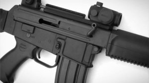 AR-18 - лучше чем АК и M-16?