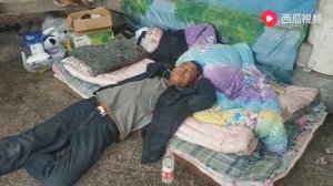 На дне: жизнь китайского алкаша