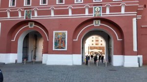 Воскресенские ворота перед Красной площадью
