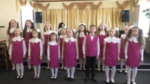 Чешская народная песня "Пусть настроят скрипки" Хор младших классов "Росинка"