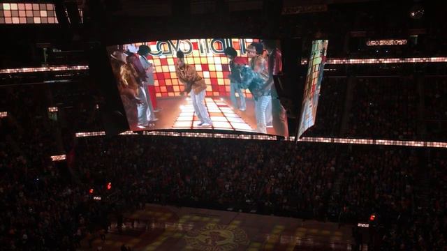 Cavaliers Throwback Player Introductions смотреть онлайн
