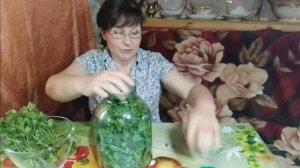 Как долго сохранить зелень в холодильнике!!!