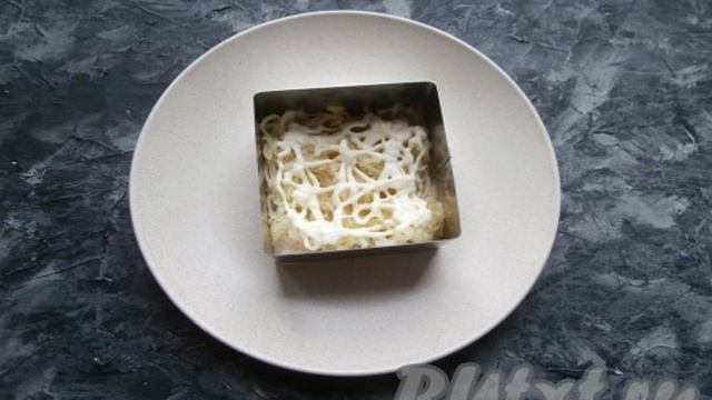 Салат Неженка с крабовыми палочками