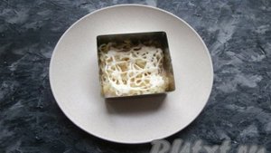 Салат Неженка с крабовыми палочками