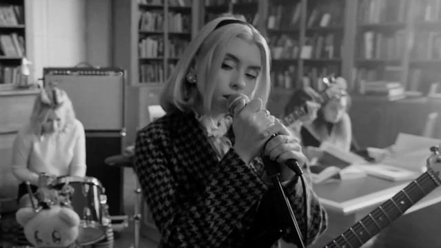 Дора - Втюрилась | VLADISLAV S METAL VERSION 2021 смотреть онлайн