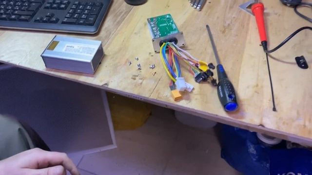 НОВЫЙ KUGOO M4 PRO 2021/ЧУТЬ НЕ СГОРЕЛ/ОЧЕНЬ ПЛОХАЯ СБОРКА смотреть онлайн