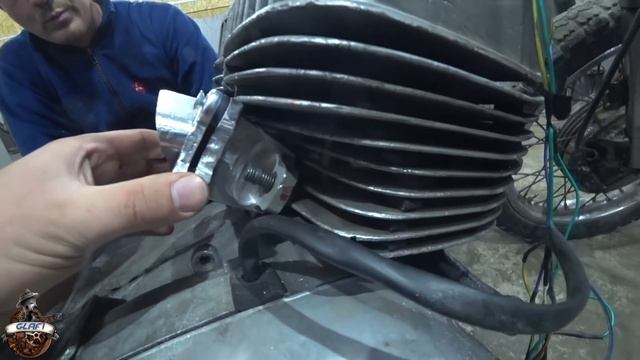 Два карбюратора и Лепестковые клапана на ИЖ Юпитер 5 / Кастом боббер ИЖ #4 смотреть онлайн