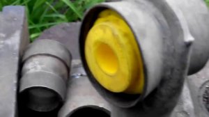 Замена втулок реактивных тяг на полиуритановые