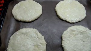 ВКУСНО!!!Сырные лепёшки в духовке(просто,быстро,вкусно)